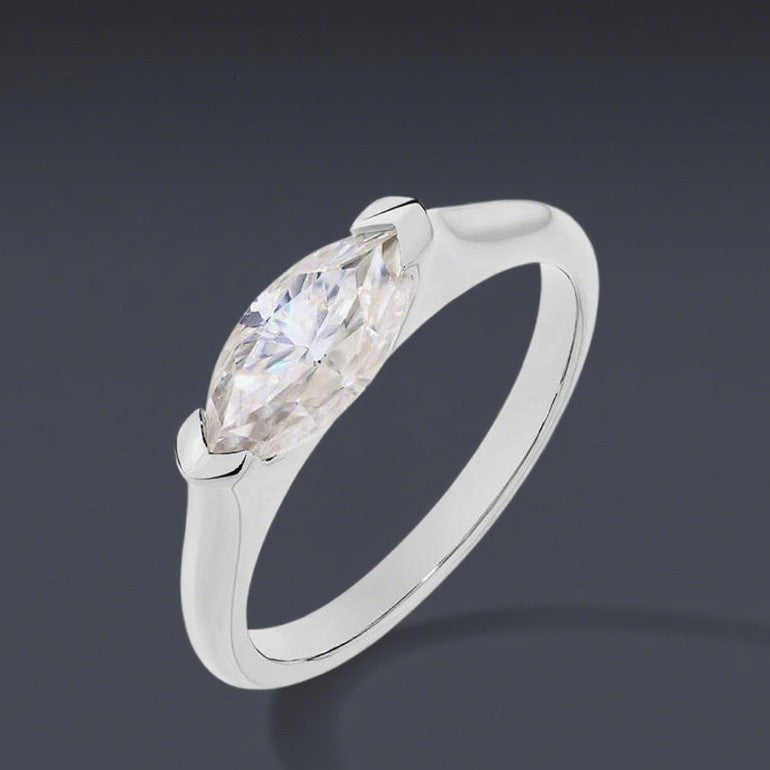 S925 Sterling Silver Horse Eye Diamond Ring 1 Karat Light Luxury Minority